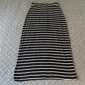 Apt 9 Women's Grey and White Stretch Knit Skirt Si